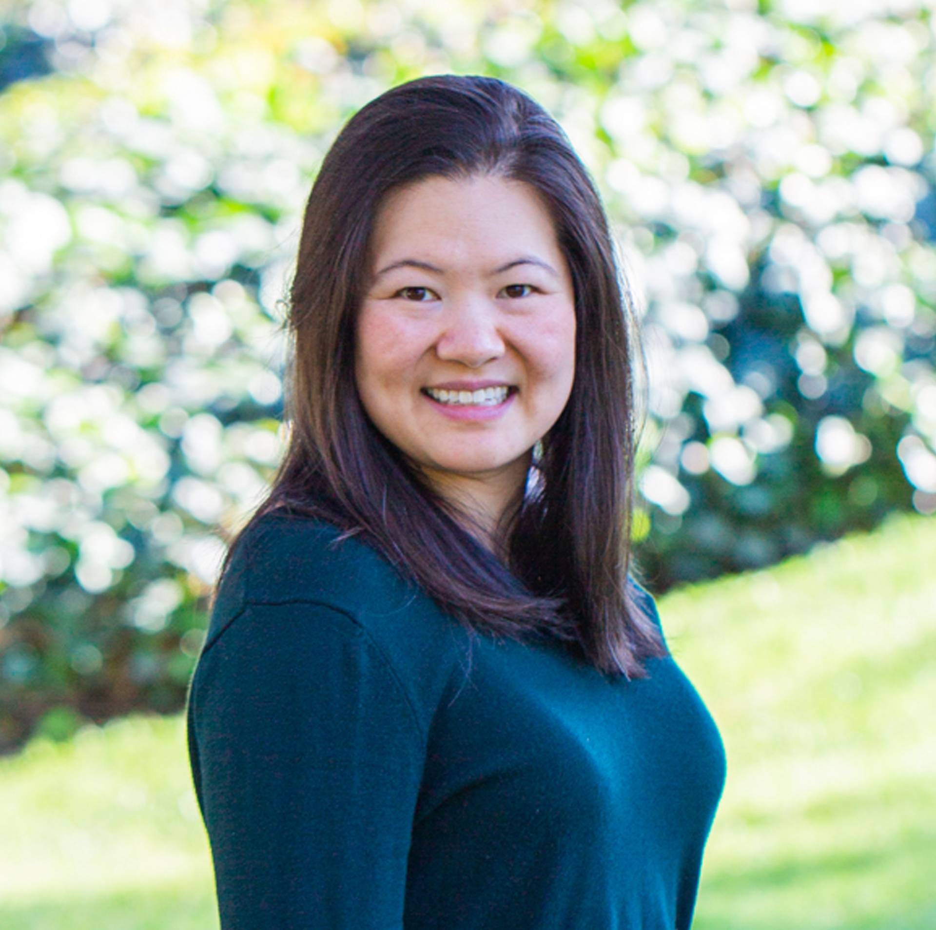 Headshot of Jenn Ray