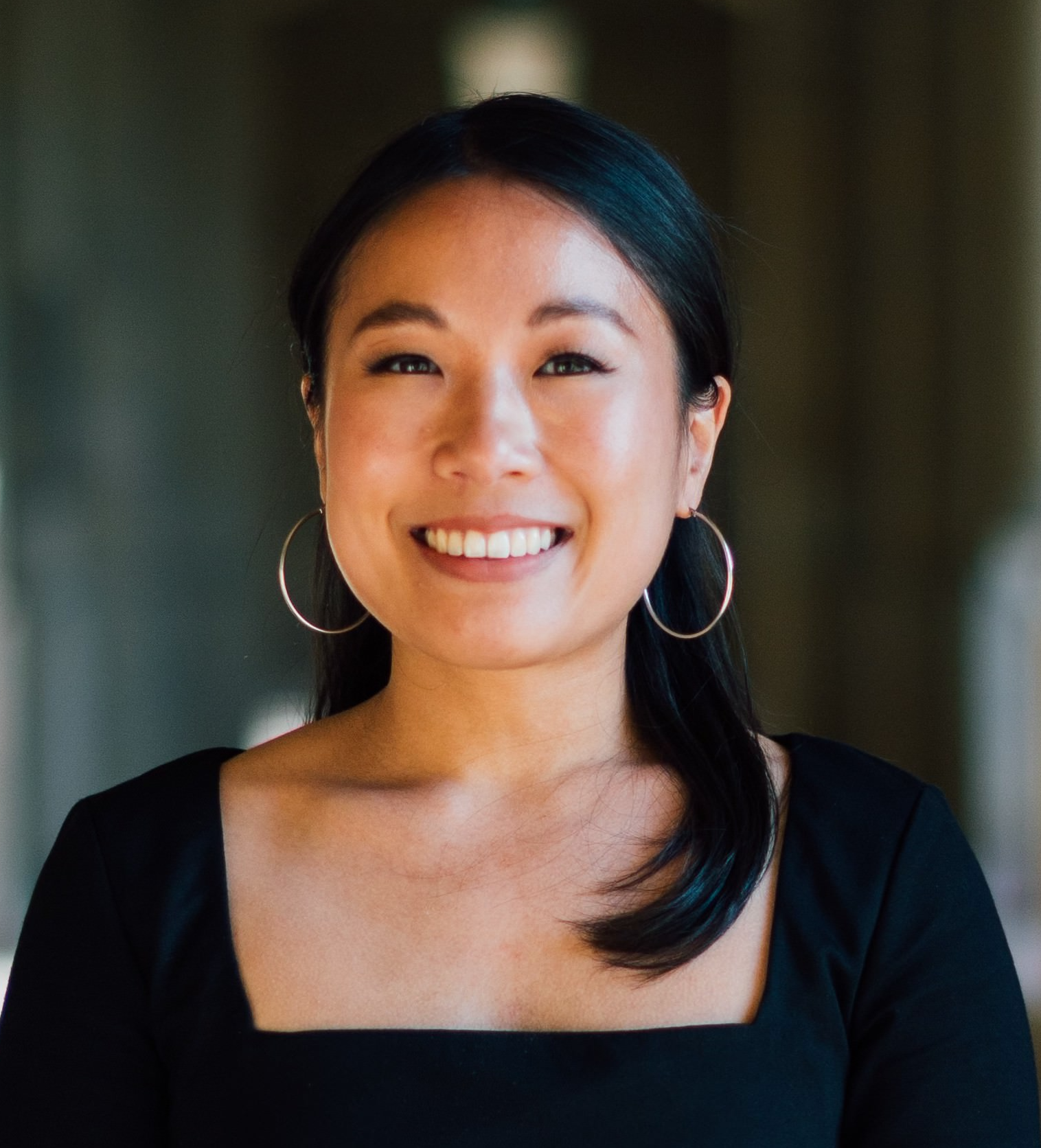 Headshot of Van Anh Tran